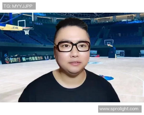 南京篮球队在选拔赛中以61分稳居积分榜首位,展现强劲实力 南京篮球队在选拔赛中以61分稳居积分榜首位,展现强劲实力