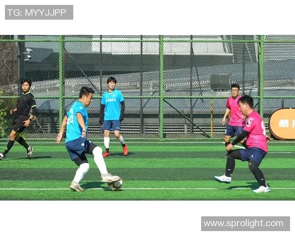 聚焦杭州足球队意识提升与发展探讨推动地方足球文化的崛起与传承